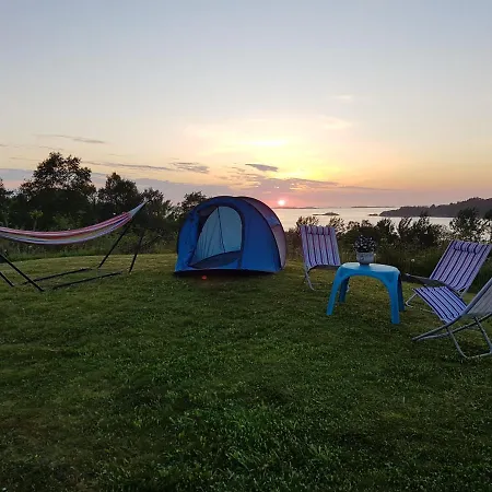 Leite Gard Near Atlantic Road In Hustadvika Lyngstad