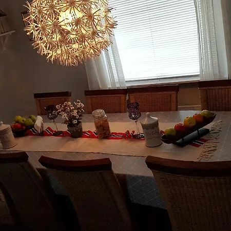 Leite Gard Near Atlantic Road In Hustadvika * Lyngstad