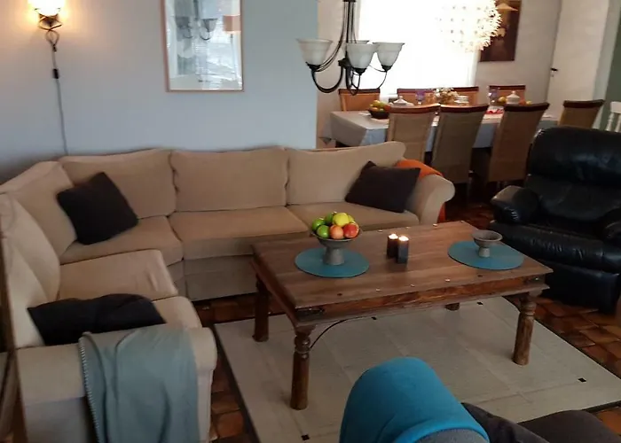 Leite Gard Near Atlantic Road In Hustadvika Lyngstad